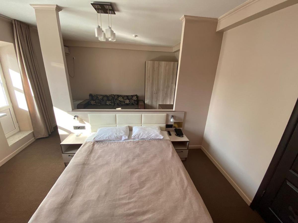 Ulpan Mini Hotel Astana Eksteriør bilde