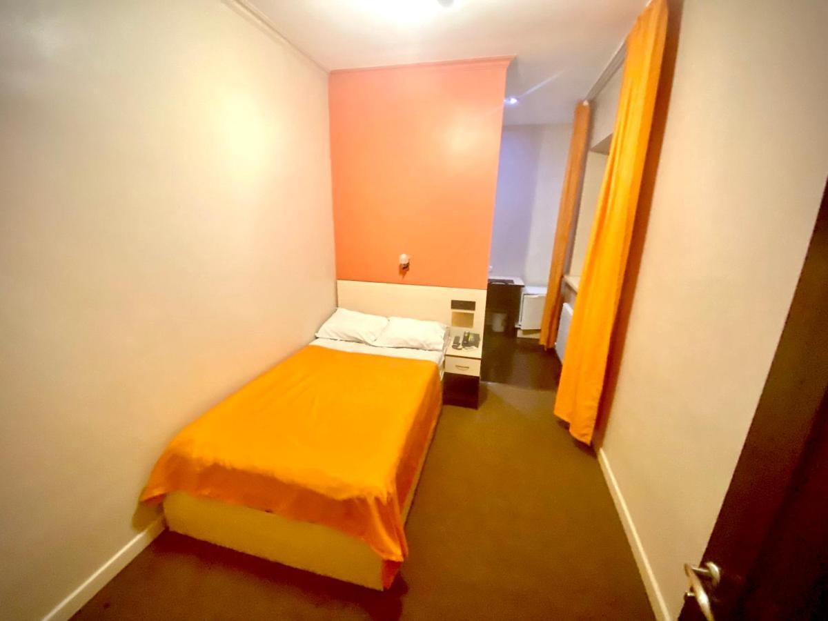 Ulpan Mini Hotel Astana Eksteriør bilde