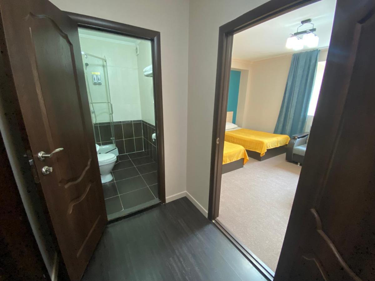 Ulpan Mini Hotel Astana Eksteriør bilde